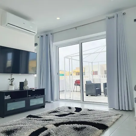 Arditos Duplex Penthouse 슬리에마